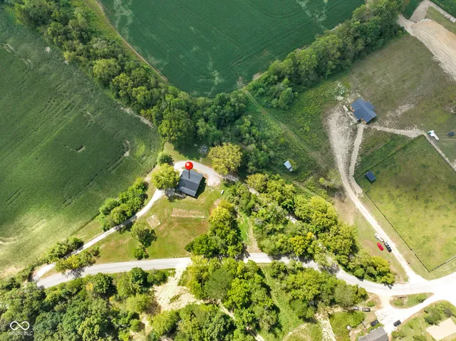 $599,999 | 5618 Hoover Road, Nashville, IN 47448