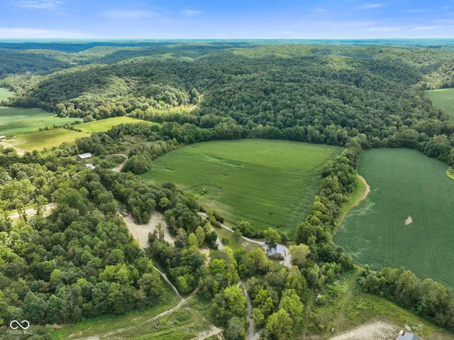 $599,999 | 5618 Hoover Road, Nashville, IN 47448