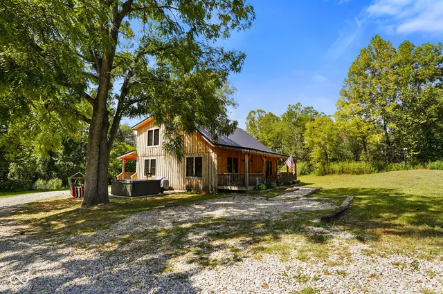 $599,999 | 5618 Hoover Road, Nashville, IN 47448