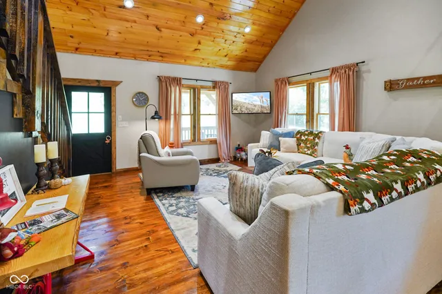 $599,999 | 5618 Hoover Road, Nashville, IN 47448