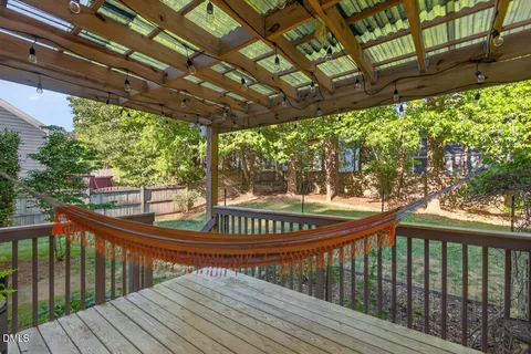 $689,000 | 115 Lonebrook Drive, Chapel Hill, NC 27516