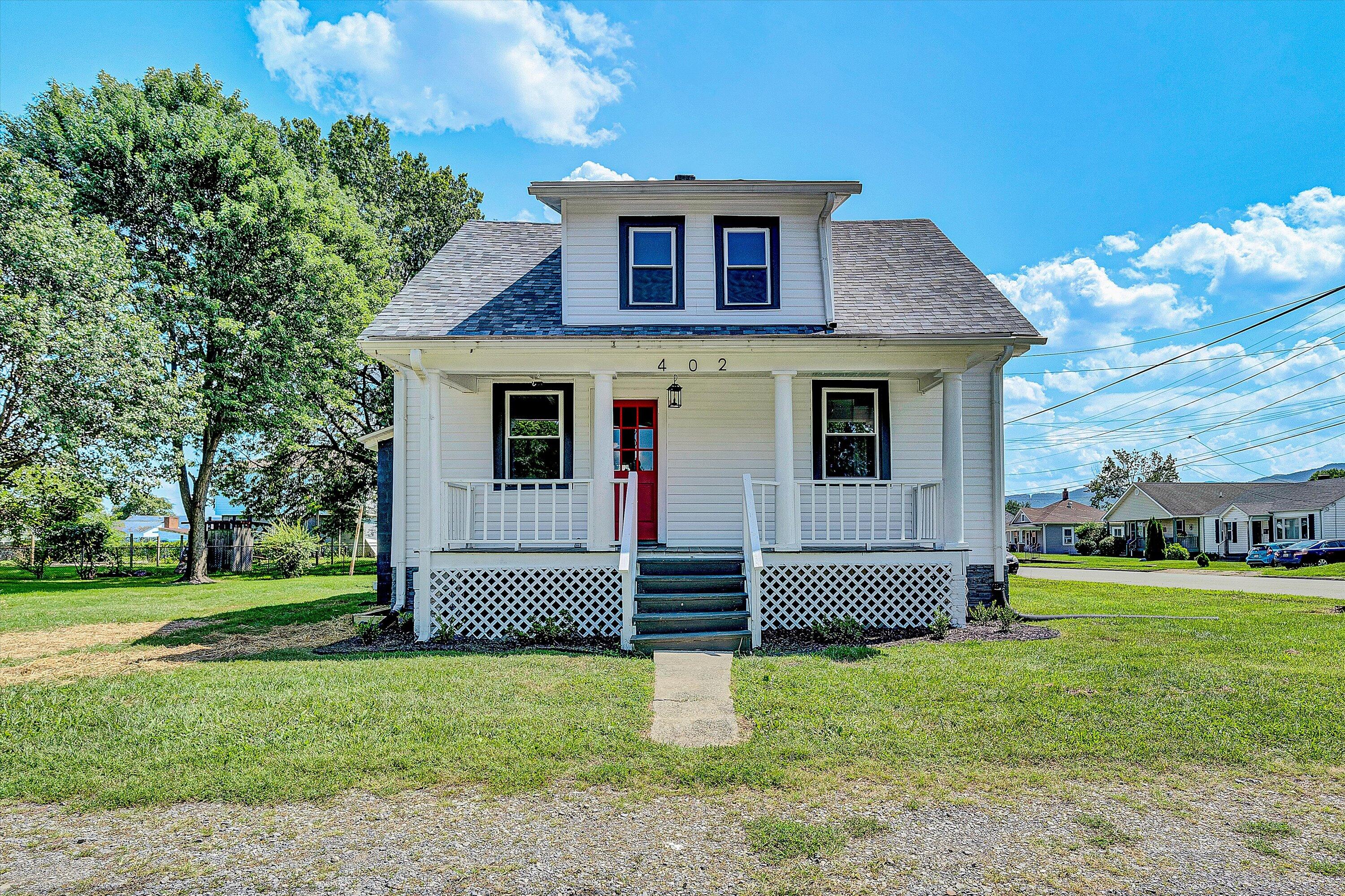402 7th Street Salem, VA 24153 - Photo 3 of 33 01-VM-08882
