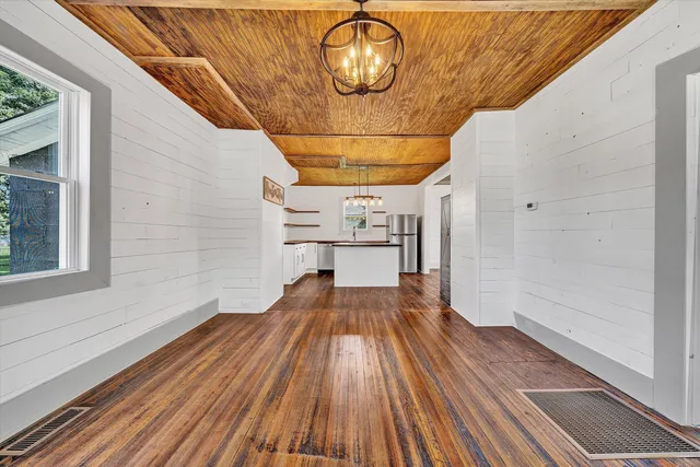 $275,000 | 402 7th Street, Salem, VA 24153