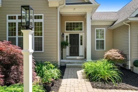 $1,150,000 | 17 Saddleback, Plymouth, MA 02360