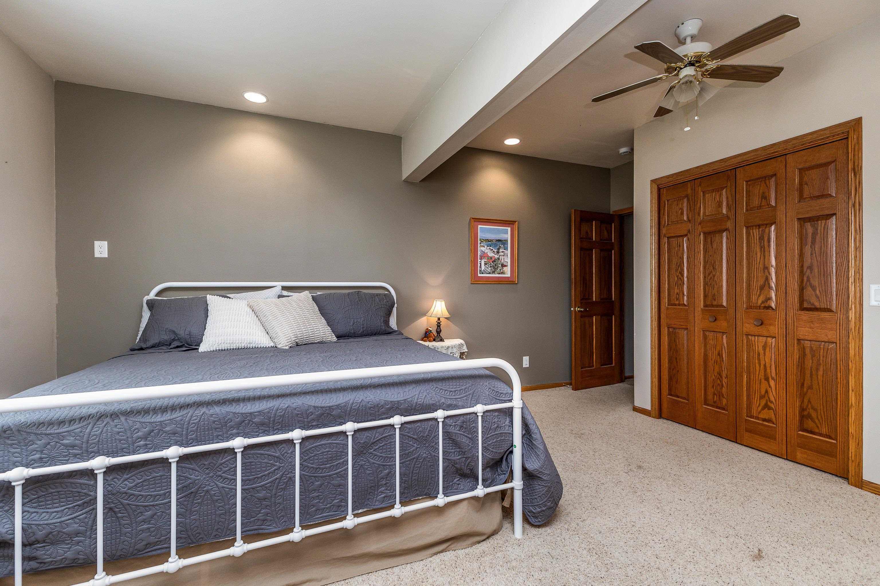 2101 Cheyenne Way Dubuque, IA 52002 - Photo 31 of 43 Gallery Image 31