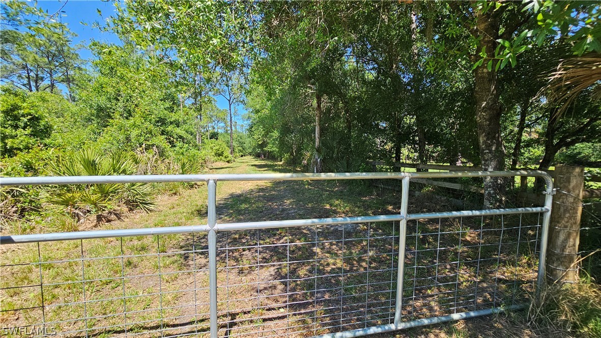 1514 Deer Run LaBelle, FL 33935 - Photo 7 of 18 a view of a balcony