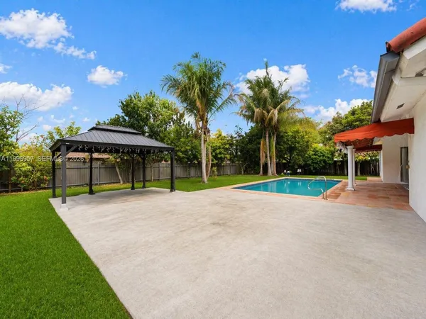 a view of a room with shelf