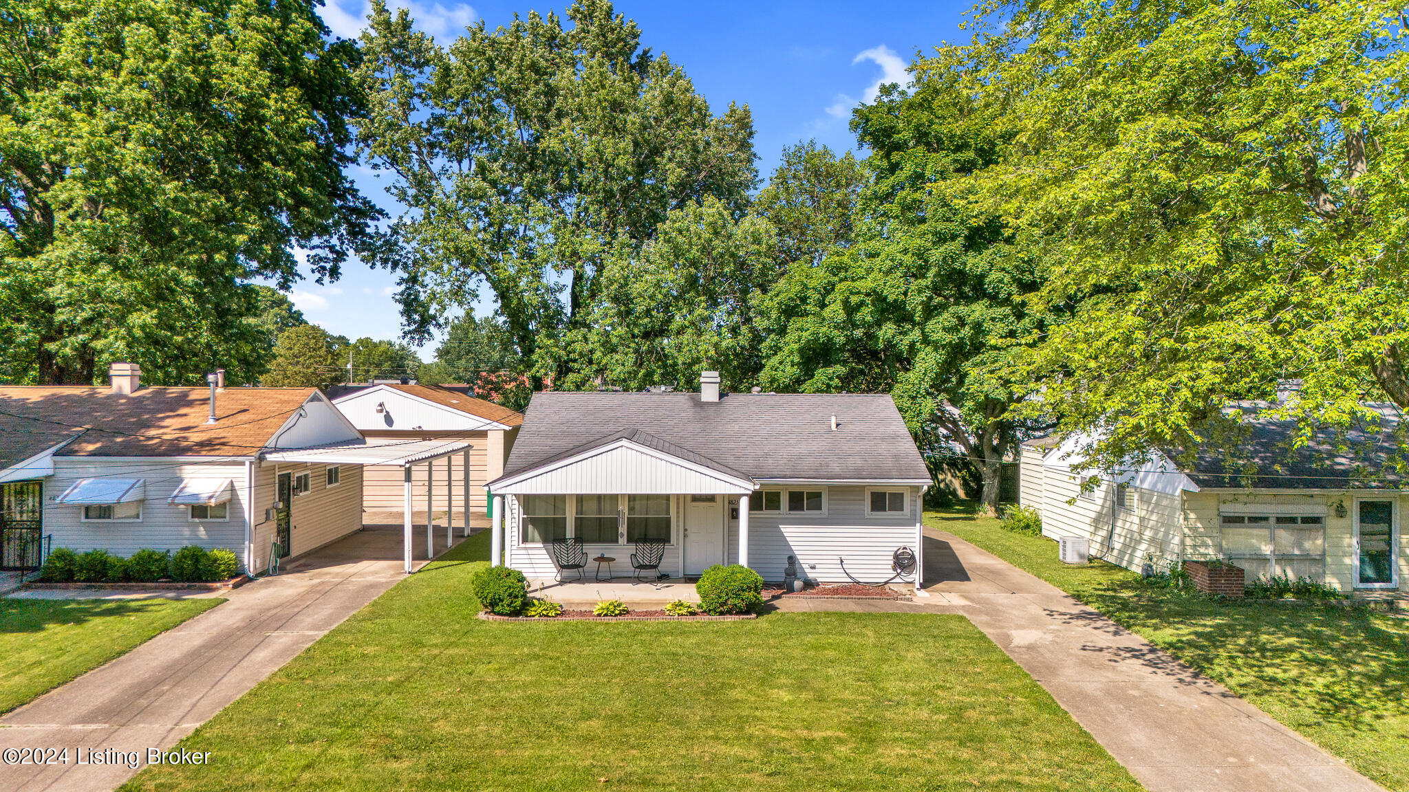 4825 Swallow Road Louisville, KY 40213 - Photo 3 of 19 DJI_20240613170545_0110_D