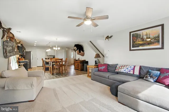 $295,000 | 7435 St Patrick Court, Unit 6, Abbottstown, PA 17301