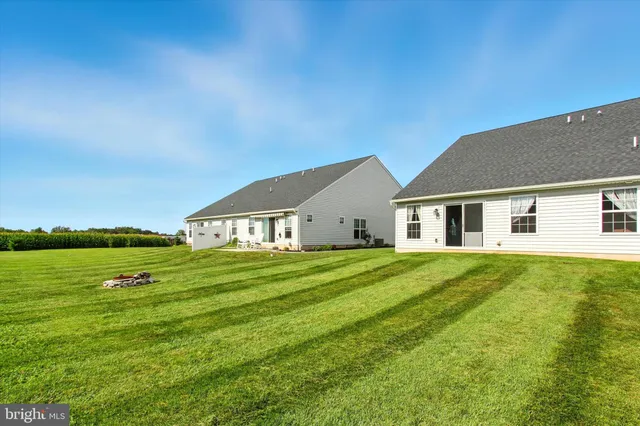 $304,900 | 7435 St Patrick Court, Unit 6, Abbottstown, PA 17301