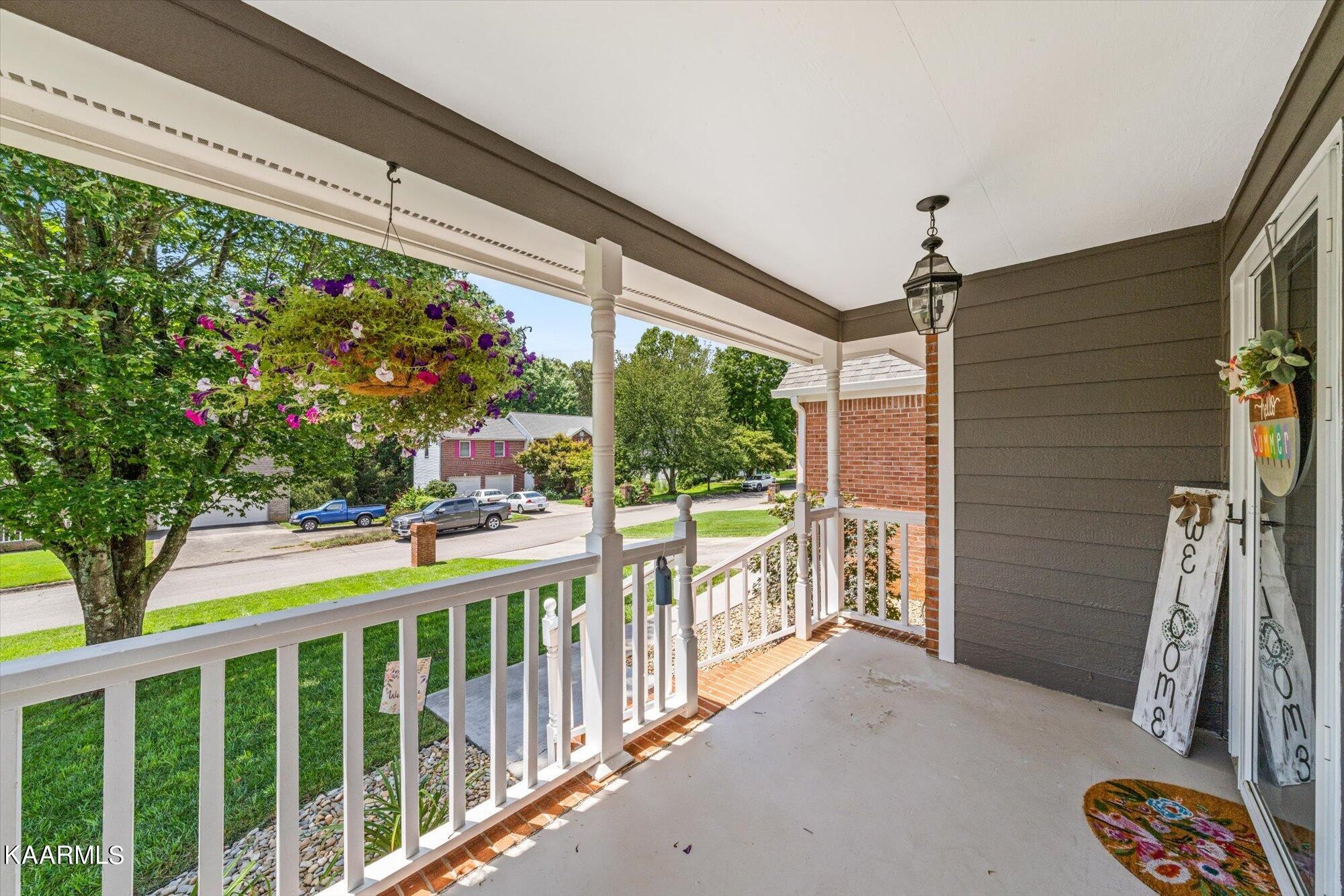 7916 Landon Park Way Powell, TN 37849 - Photo 3 of 33 Gallery Image 3