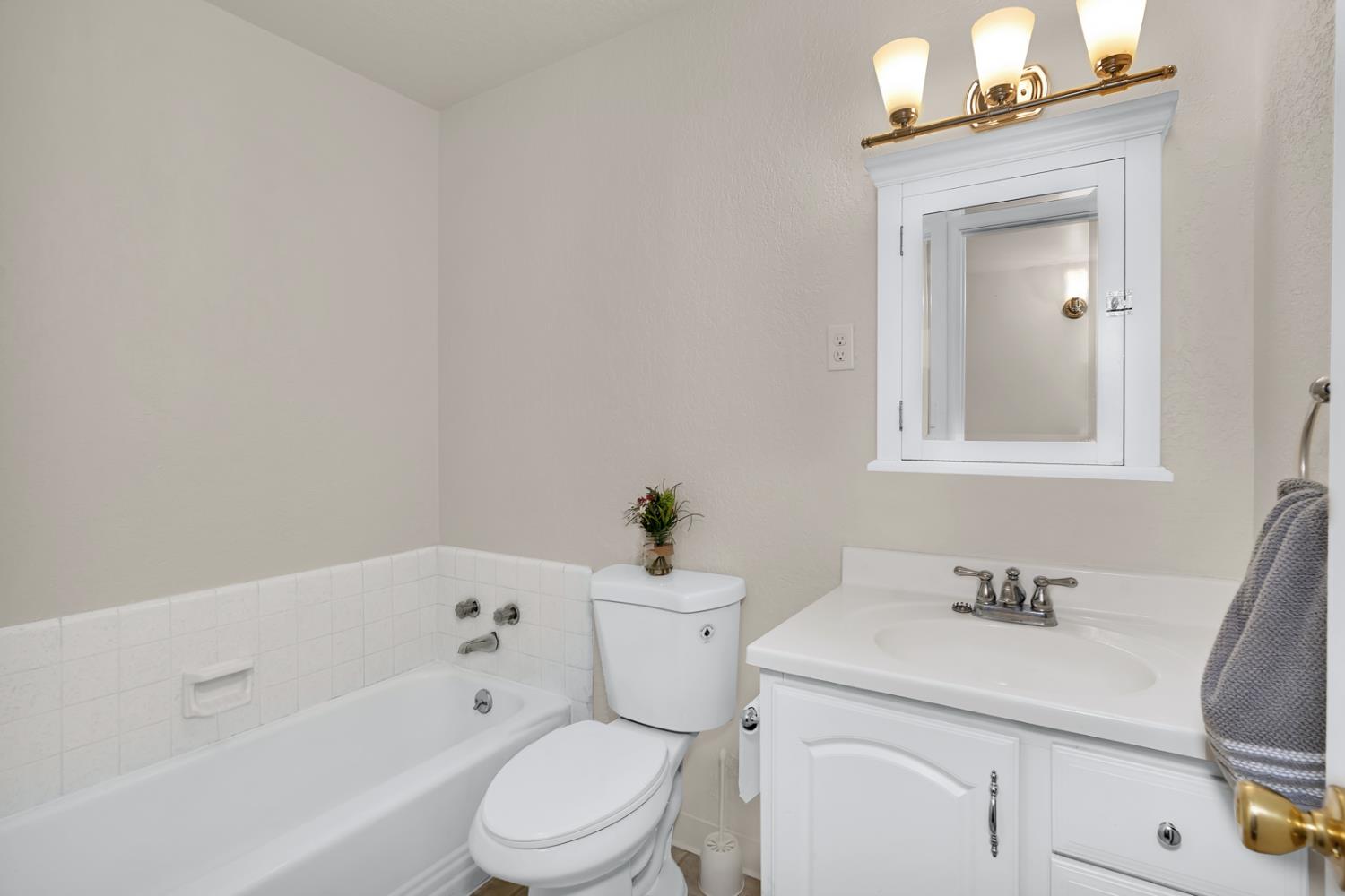 163 North Santa Rosa Street Los Banos, CA 93635 - Photo 20 of 49