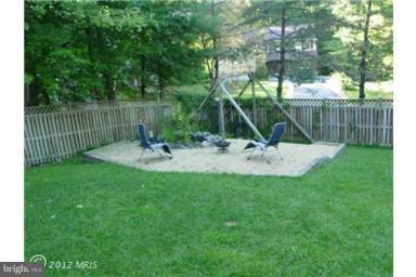 8400 Gambrill Lane Springfield, VA 22153 - Photo 15 of 30 Exterior (Rear)