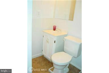 8400 Gambrill Lane Springfield, VA 22153 - Photo 26 of 30 Bath