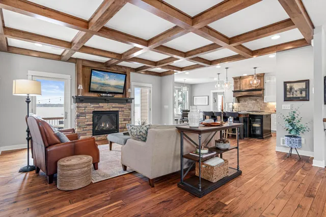 $2,200,000 | 800 County Rd I, Shoreview, MN 55126