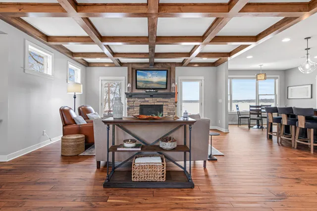 $2,200,000 | 800 County Rd I, Shoreview, MN 55126