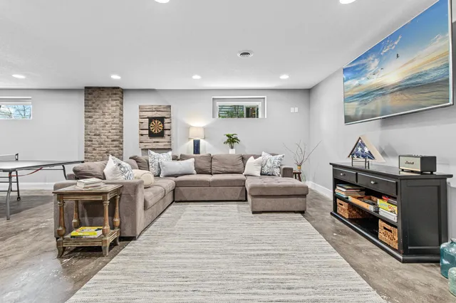 $2,200,000 | 800 County Rd I, Shoreview, MN 55126