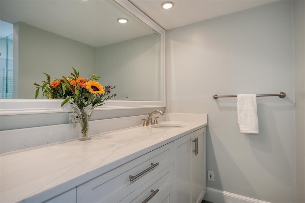37 Canterbury Road Winchester, MA 01890 - Photo 20 of 35 Gallery Image 20