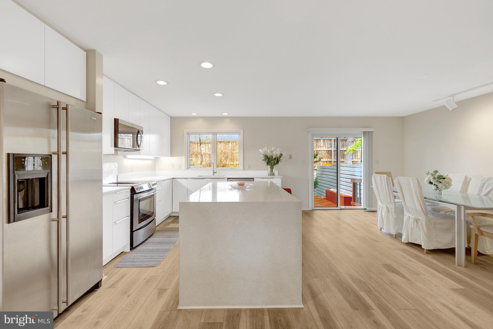 1926 Lakeport Way Reston, VA 20191 - Photo 12 of 54 Upgraded and updated table-space kitchen.