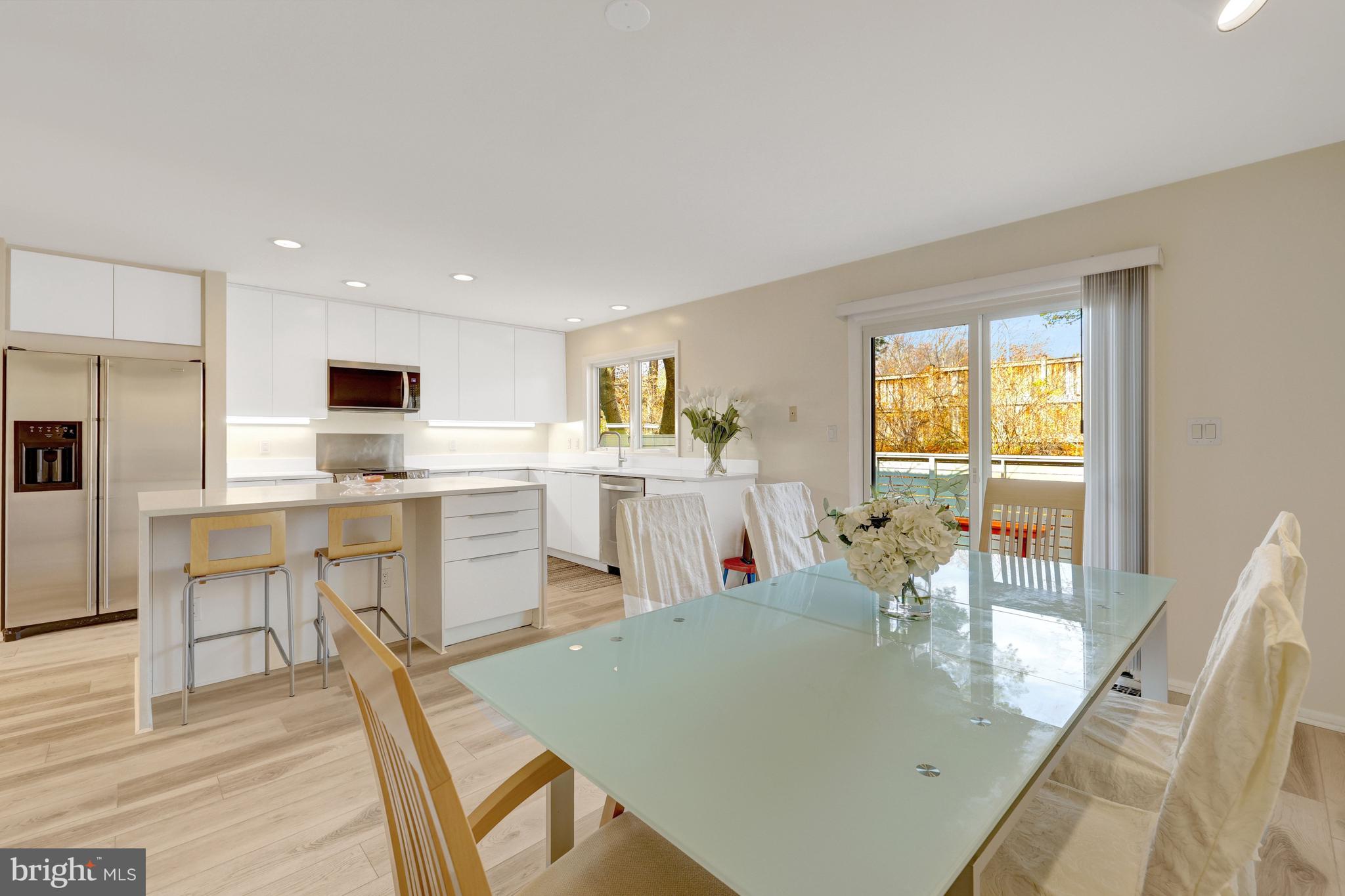 1926 Lakeport Way Reston, VA 20191 - Photo 18 of 54 Open and bright - great for entertaining!