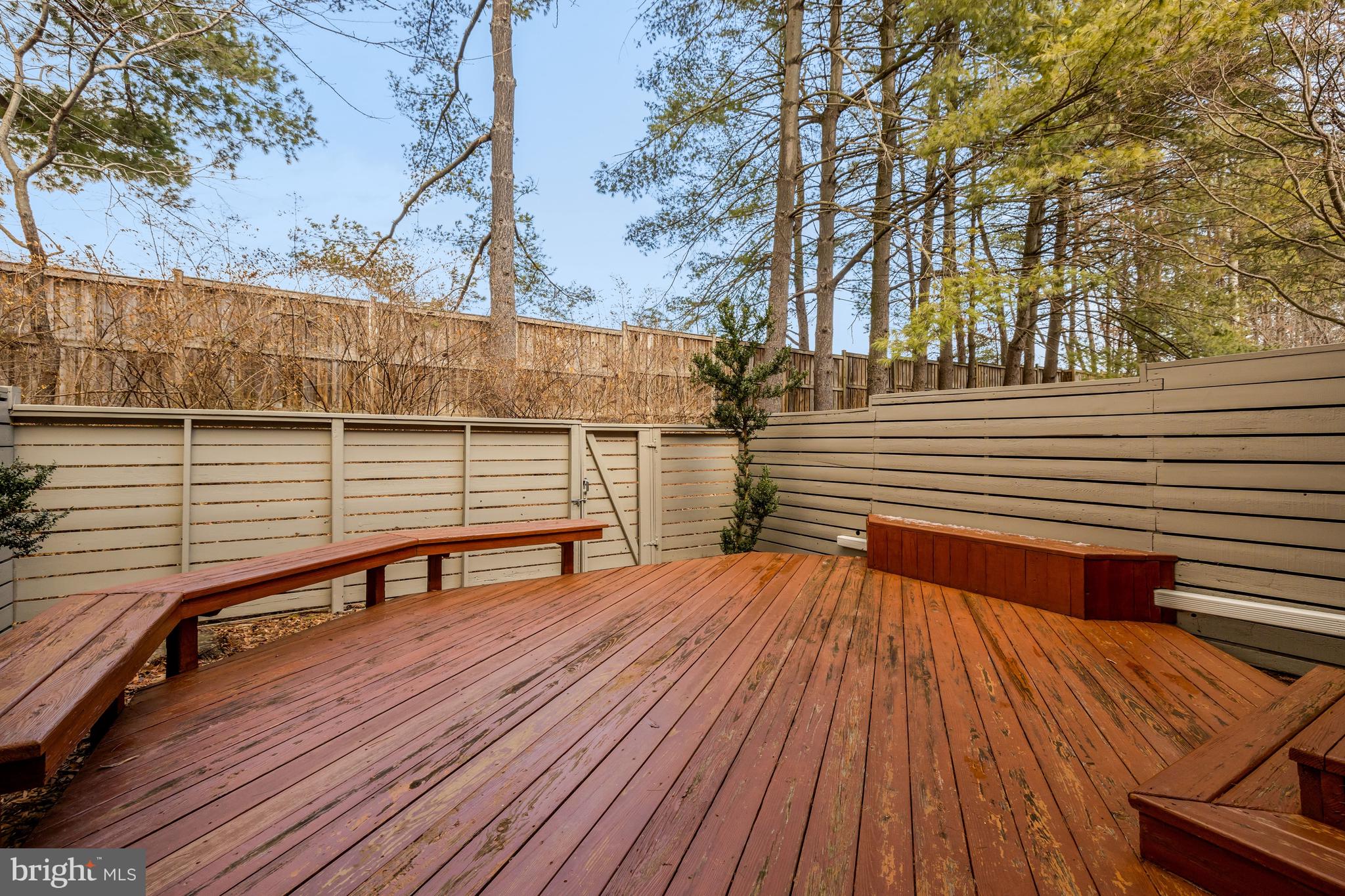 1926 Lakeport Way Reston, VA 20191 - Photo 19 of 54 Fully fenced back yard with spacious deck.