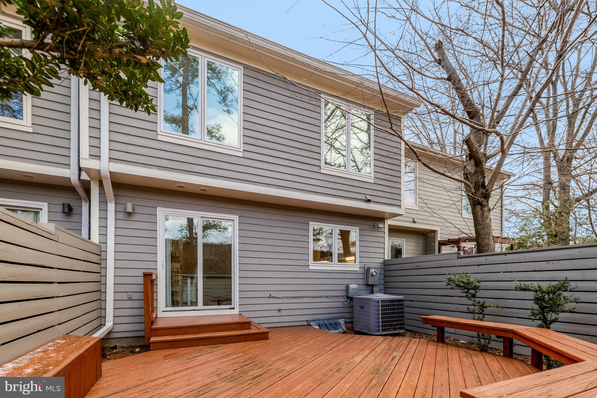 1926 Lakeport Way Reston, VA 20191 - Photo 21 of 54 A view of the back of the home.