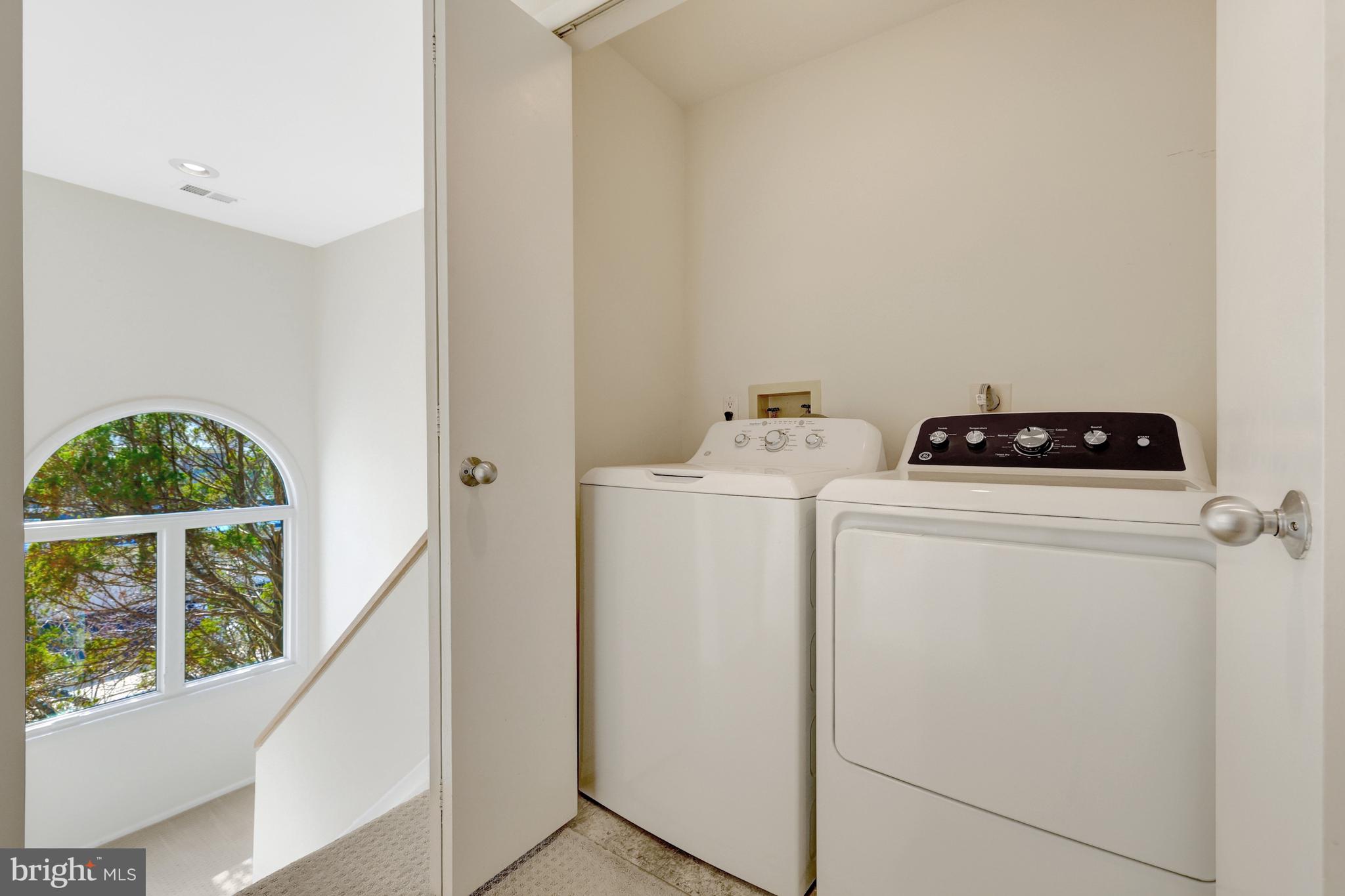 1926 Lakeport Way Reston, VA 20191 - Photo 30 of 54 Upper-level laundry closet.