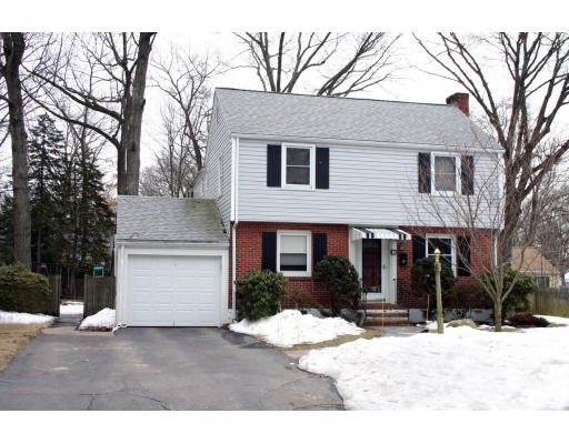 7 Hampton Road Natick, MA 01760 - Photo 1 of 9 Gallery Image 1