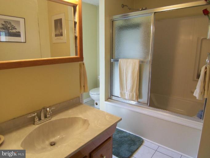 7771 West Shore Road Pasadena, MD 21122 - Photo 15 of 21 Bath #1