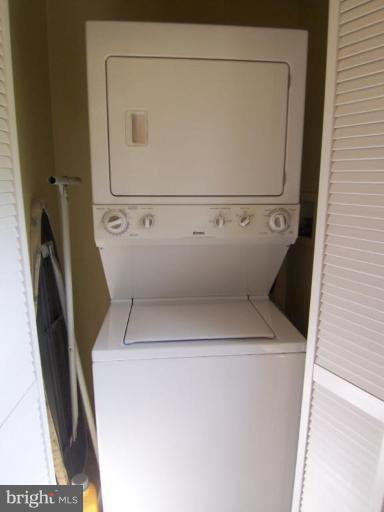 7771 West Shore Road Pasadena, MD 21122 - Photo 20 of 21 Laundry Area 1