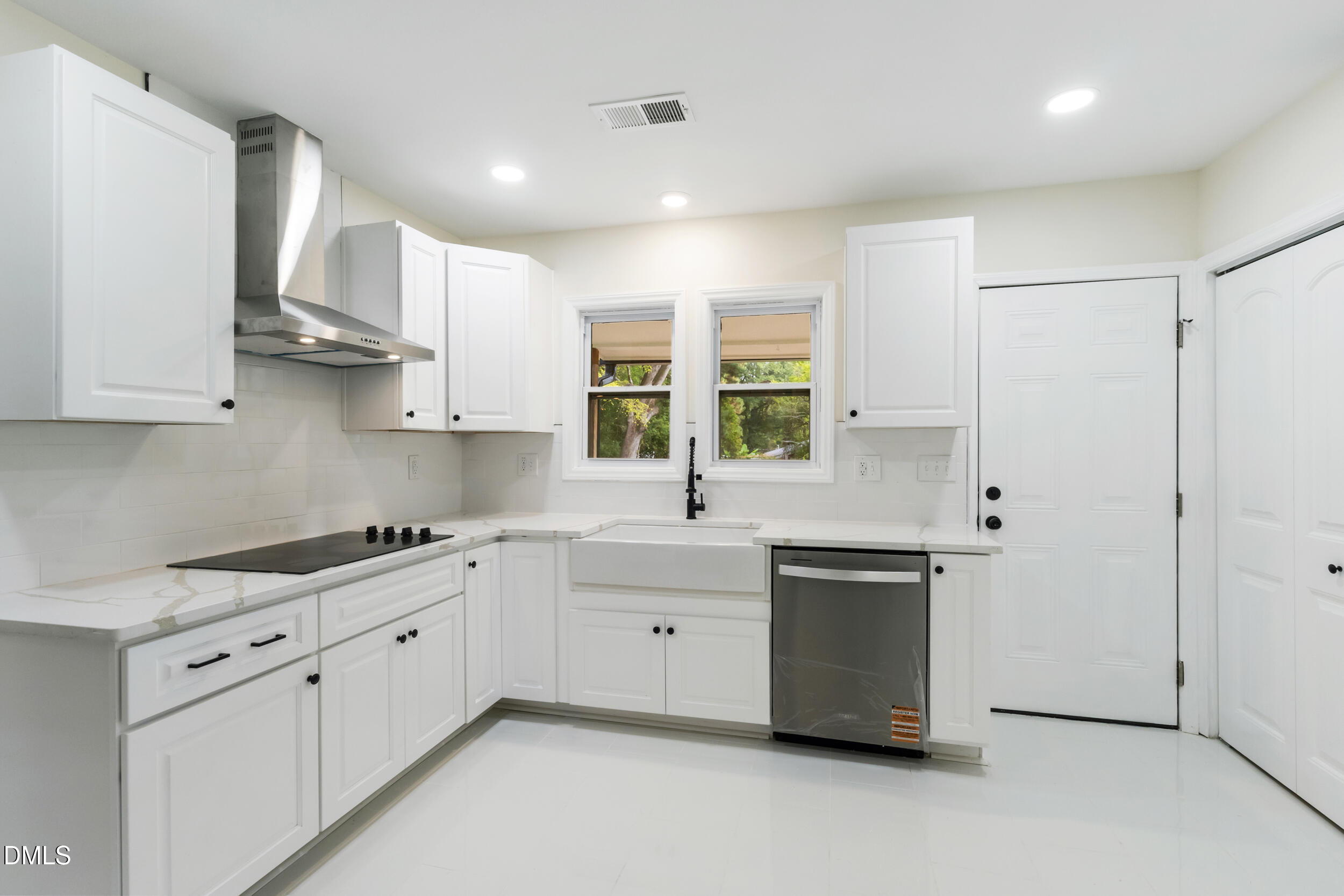 300 Loop Road Garner, NC 27529 - Photo 11 of 24 12_img_8147