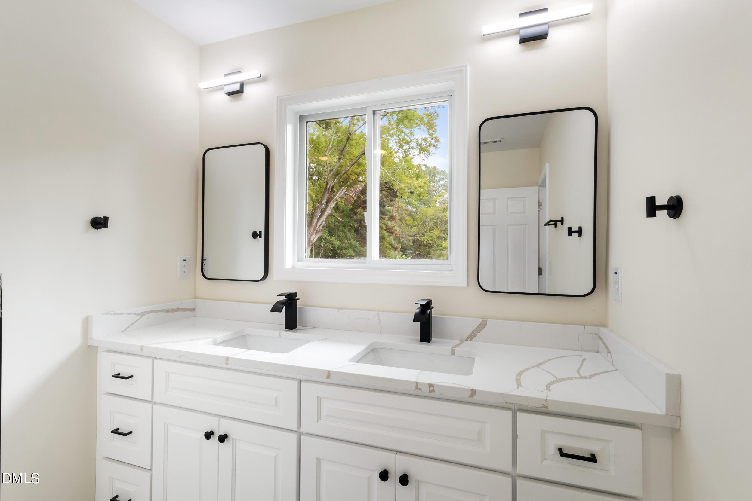 300 Loop Road Garner, NC 27529 - Photo 17 of 24 20_img_8174