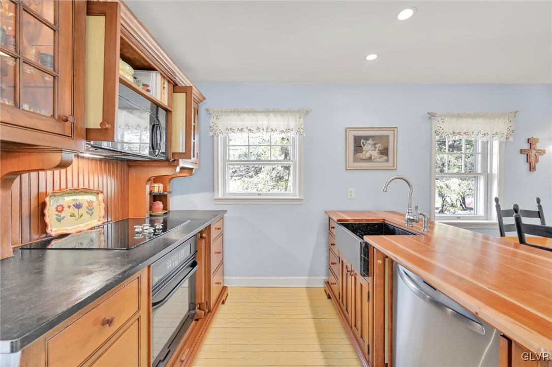1471 Spring Valley Road Bethlehem, PA 18015 - Photo 11 of 31 Gallery Image 11