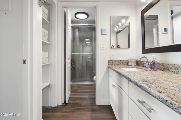 $159,900 | 3033 East Devonshire Avenue, Unit 1018, Phoenix, AZ 85016