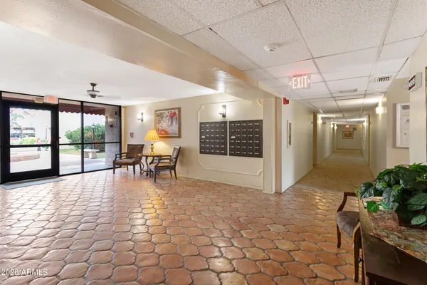 $159,900 | 3033 East Devonshire Avenue, Unit 1018, Phoenix, AZ 85016