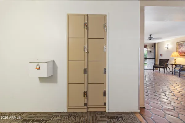 $159,900 | 3033 East Devonshire Avenue, Unit 1018, Phoenix, AZ 85016