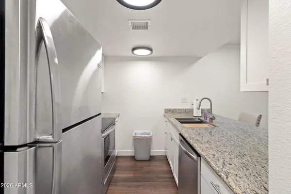 $159,900 | 3033 East Devonshire Avenue, Unit 1018, Phoenix, AZ 85016