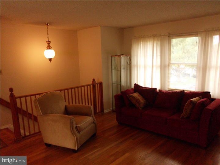 6 Warwick Road Eastampton, NJ 08060 - Photo 13 of 25 Living Room