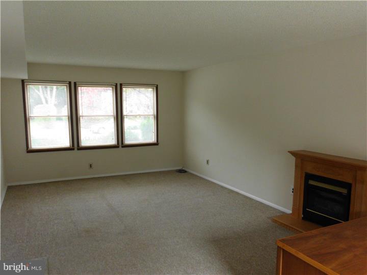 6 Warwick Road Eastampton, NJ 08060 - Photo 19 of 25 Family Room