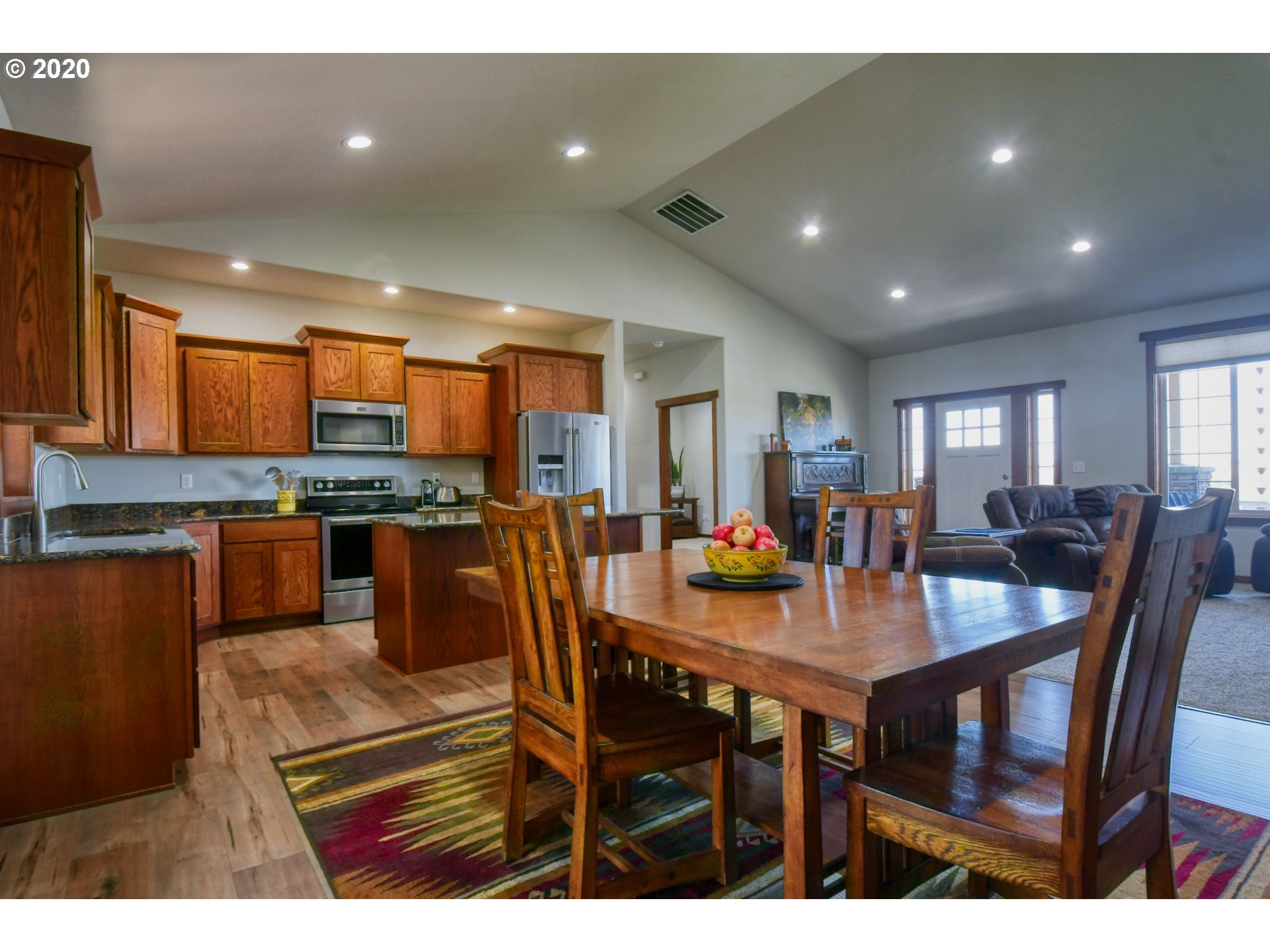 1726 Southwest 2nd Street Pendleton, OR 97801 - Photo 13 of 32