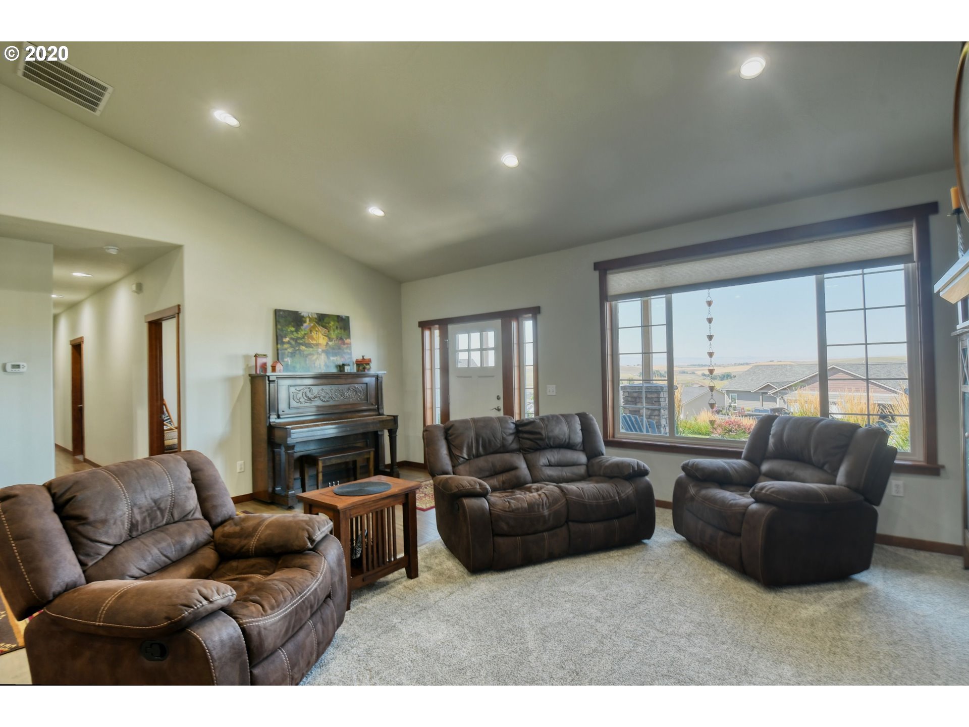 1726 Southwest 2nd Street Pendleton, OR 97801 - Photo 8 of 32