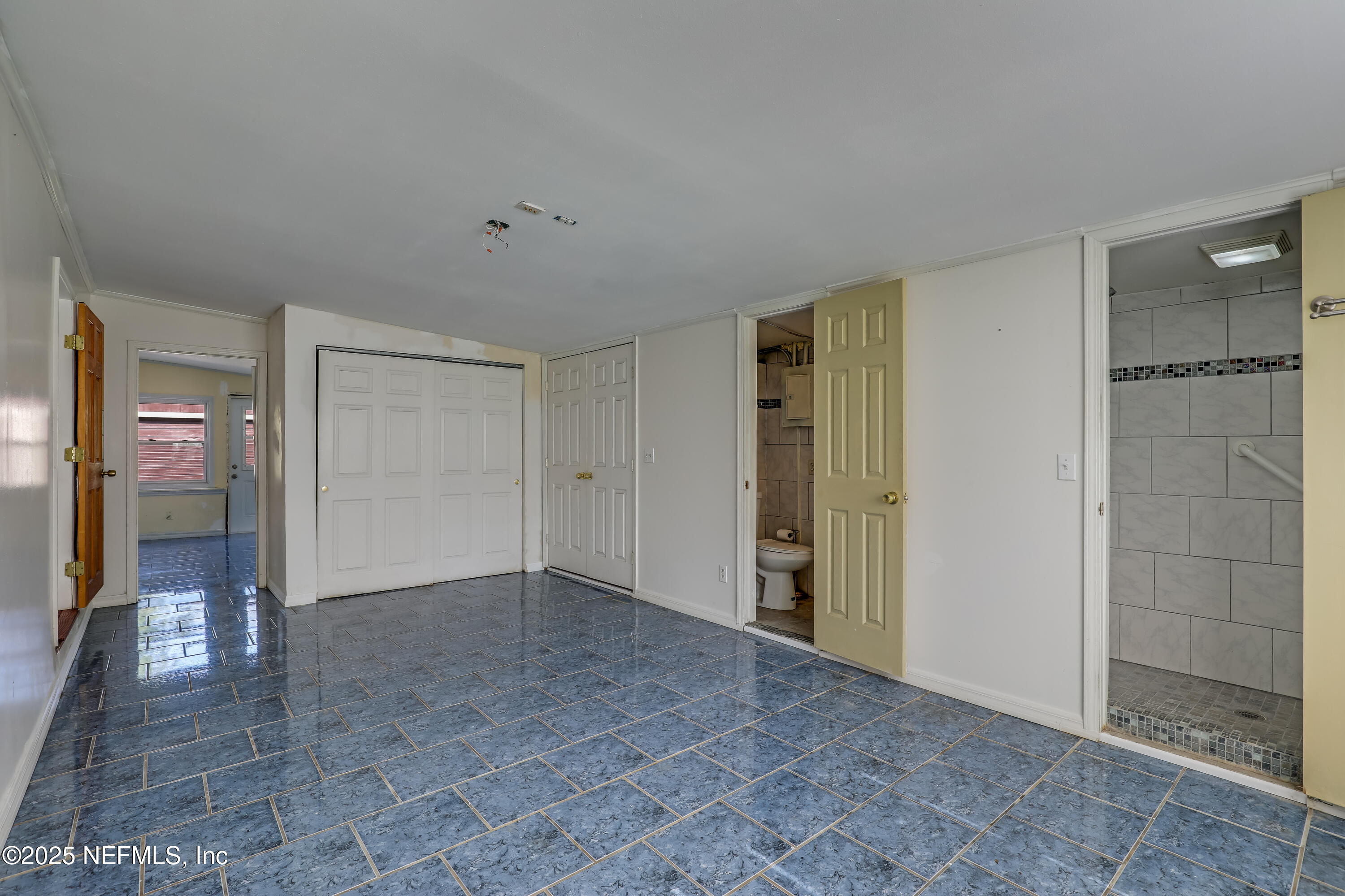 10524 Rutgers Road Jacksonville, FL 32218 - Photo 22 of 46 a view of entryway with bathroom