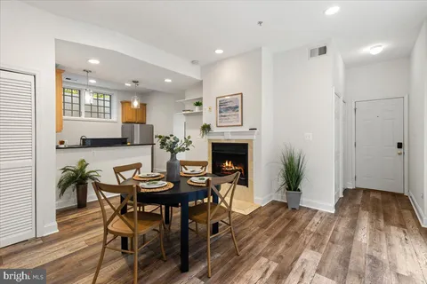 $525,000 | 3350 17th Street Northwest, Unit T2, Washington, DC 20010