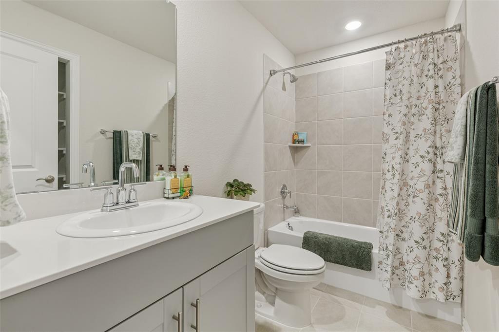 522 Castle Road Sherman, TX 75092 - Photo 11 of 37