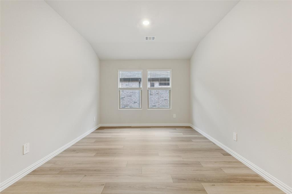 522 Castle Road Sherman, TX 75092 - Photo 18 of 37