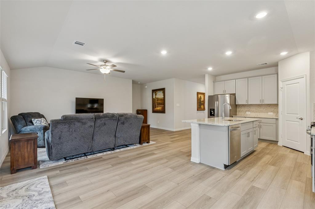 522 Castle Road Sherman, TX 75092 - Photo 23 of 37