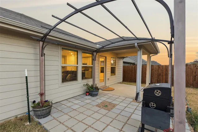 $350,000 | 522 Castle Road, Sherman, TX 75092