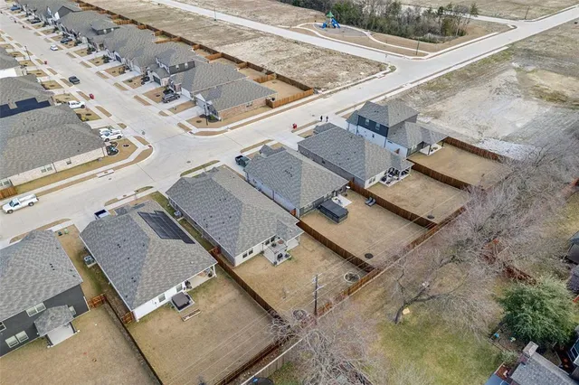 $350,000 | 522 Castle Road, Sherman, TX 75092