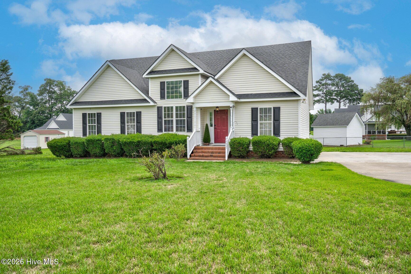 4827 Hunter Ridge Court Rocky Mount, NC 27803 - Photo 3 of 37
