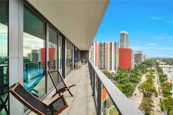 $8,500 | 1451 Brickell Avenue, Unit 1605, Miami, FL 33131